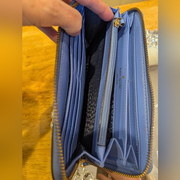 KATE SPADE Cedar Street Maise Seahorse Zip Around Wallet EUC - Picture 6 of 12